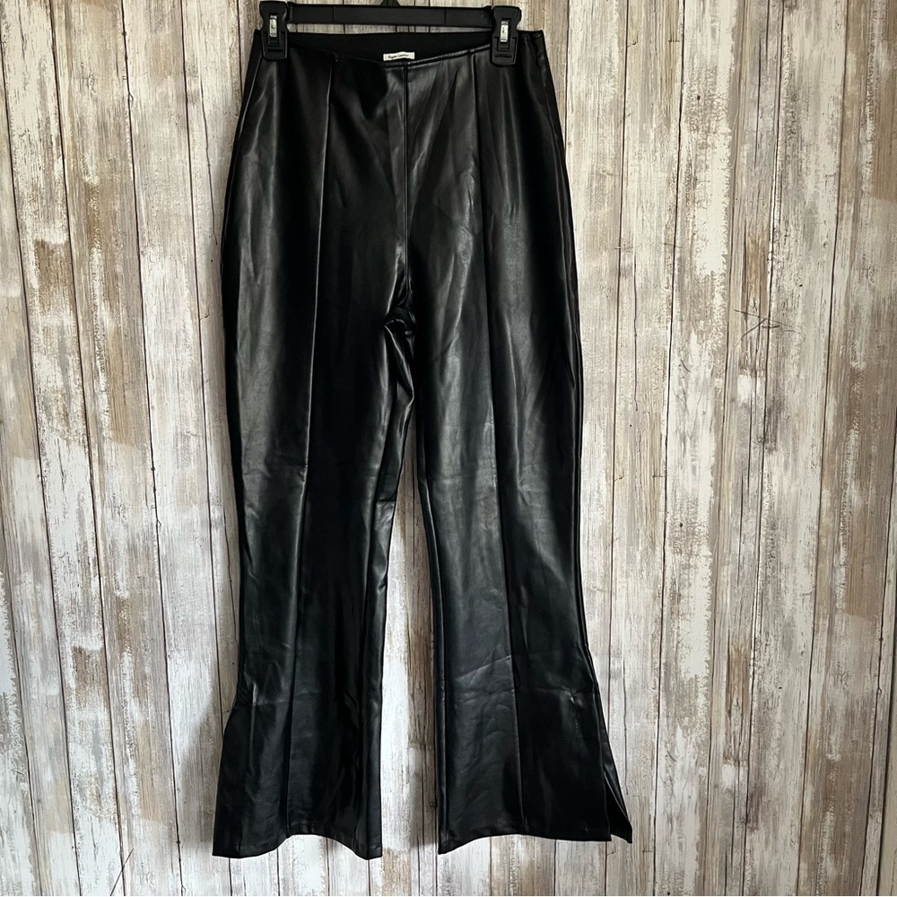 Abercrombie & Fitch Faux Vegan Leather Stretch Slim Flare Split Hem Pants Black - Picture 2 of 7